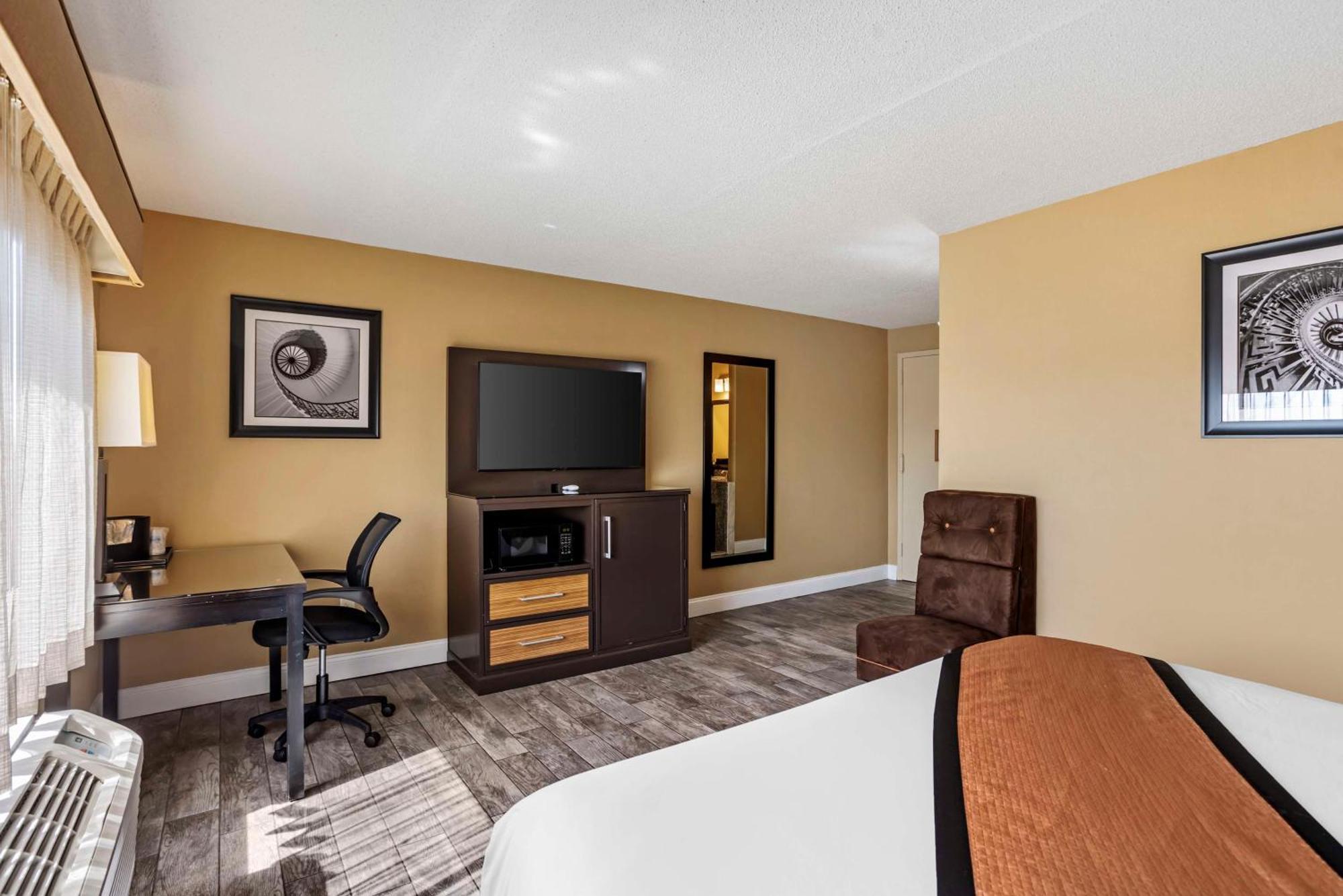 Best Western Plus Newark Airport West Exterior foto
